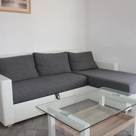 Luxemarine - First Row Whisper Apartmán