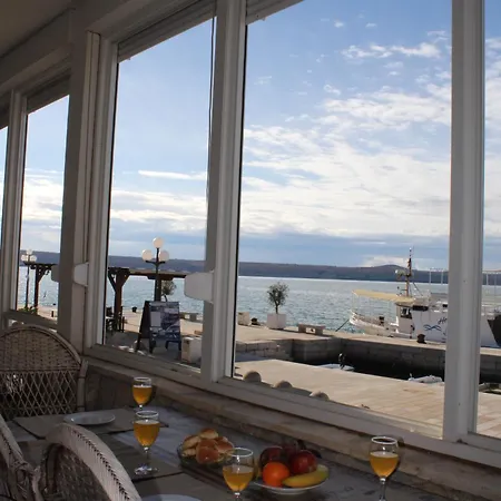 Apartmán Luxemarine - First Row Whisper Maslenica