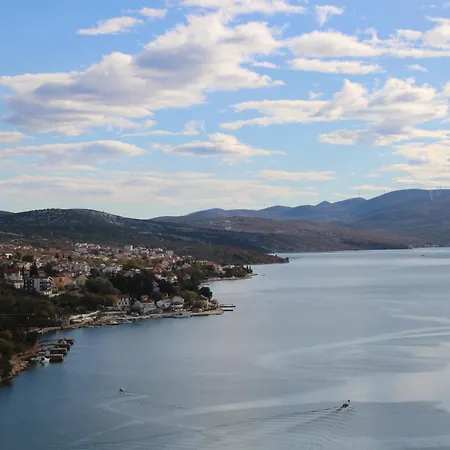Apartmán Luxemarine - First Row Whisper Maslenica