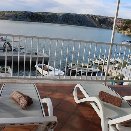 Luxemarine - First Row Whisper Apartmán *