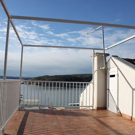 Luxemarine - First Row Whisper * Maslenica