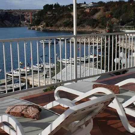 Luxemarine - First Row Whisper Apartmán